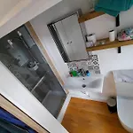 شقة Private Self Contained Self Catering Flat *