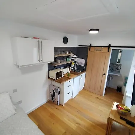 Private Self Contained Self Catering Flat شقة بريستول