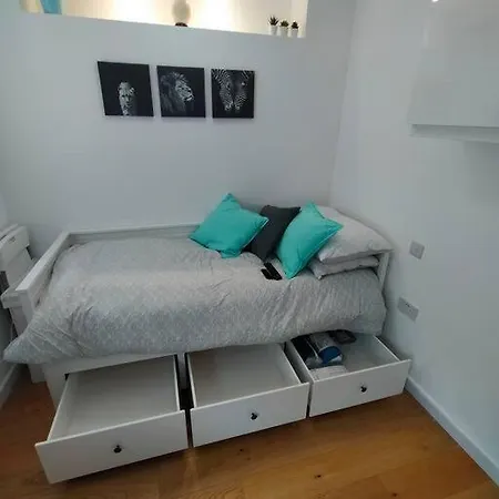 Private Self Contained Self Catering Flat *