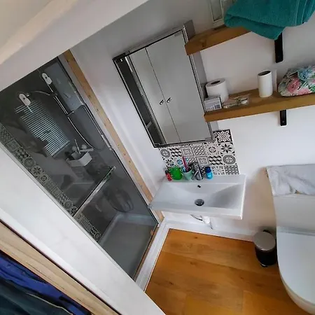 Apartamento Private Self Contained Self Catering Flat *